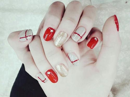 DIY鲜艳色彩韩式美甲