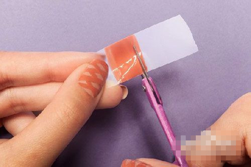 裸色编织DIY美甲教程 裸色编织DIY美甲教程