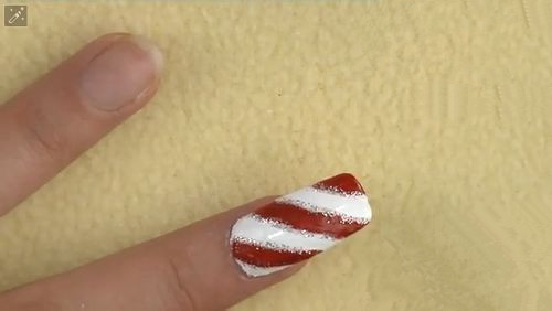 红色条纹DIY 美甲图片 红色条纹DIY 美甲图片