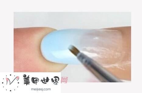 蓝花渐变美甲教程 蓝花渐变美甲教程