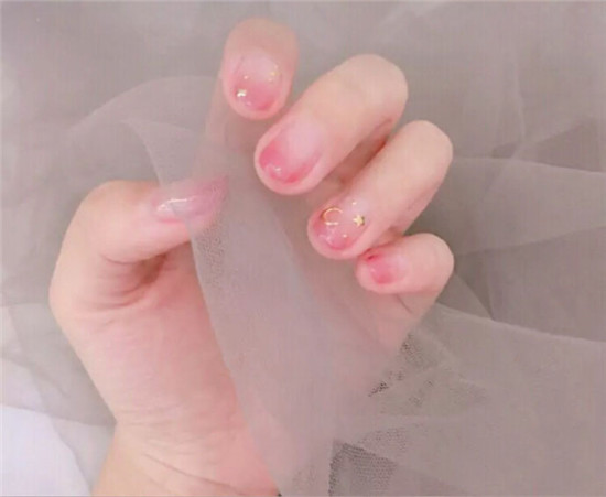 粉色的渐变果冻甲美甲图片